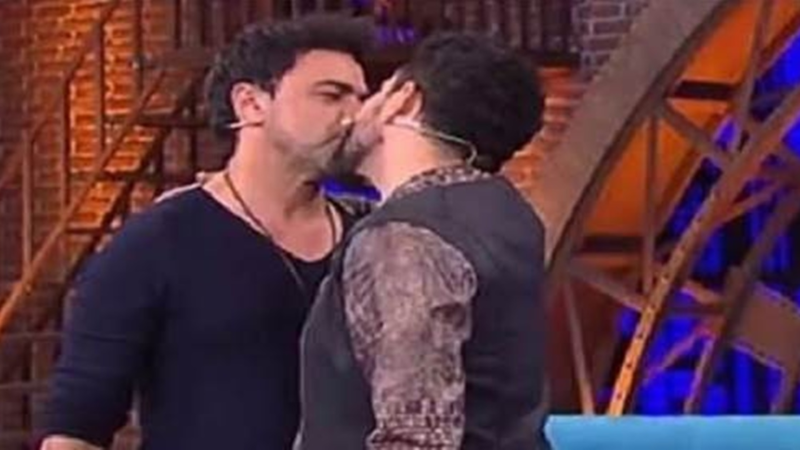 Zezé assume o que muitos já desconfiavam aos 61 e desabafa: ‘Eu sou g… Ver mais