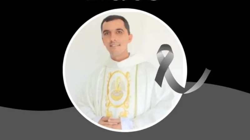 Padre Marcelo é encontrado sem V….Ver mais